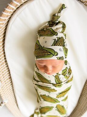 🌽👶Gigi and Max "Johnny Corn" print 3-6 mth zip up pajamas nwt